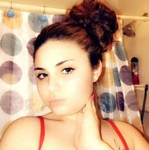 Meet your Posher, Marissa
